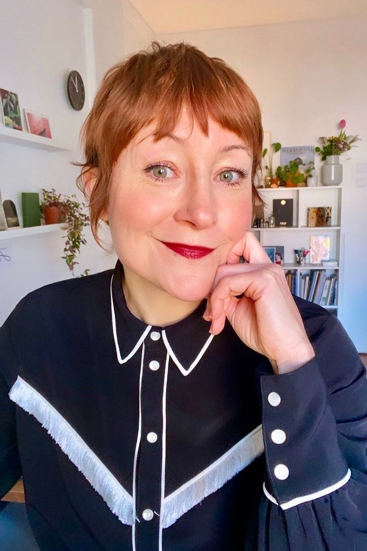 leading UK artist and mentor Joanna Henly